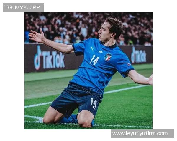 那不勒斯罗马争夺基耶萨转会或受萨拉赫未来影响